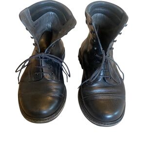 Robert Clergerie Paris women's black leather ankle tie boots